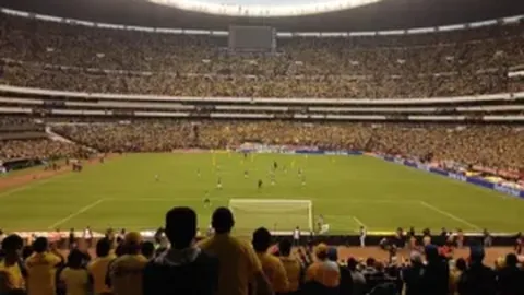 国足热身赛大捷，张玉宁戴帽助力亚洲杯冲刺战